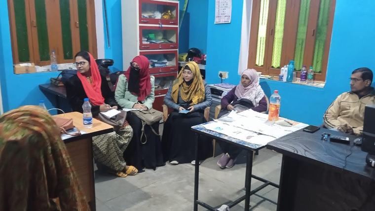 A discussion session with the cohort